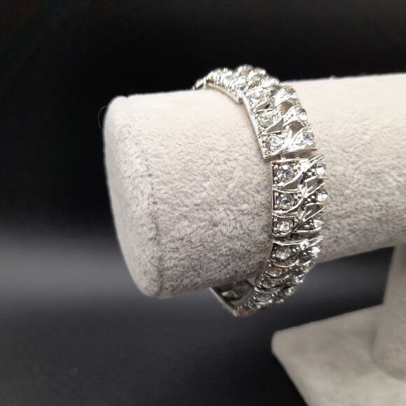 Vintage Clear Rhinestone Bracelet Silver Tone Link Design 1950s 7.25 Inch - Picture 9 of 10